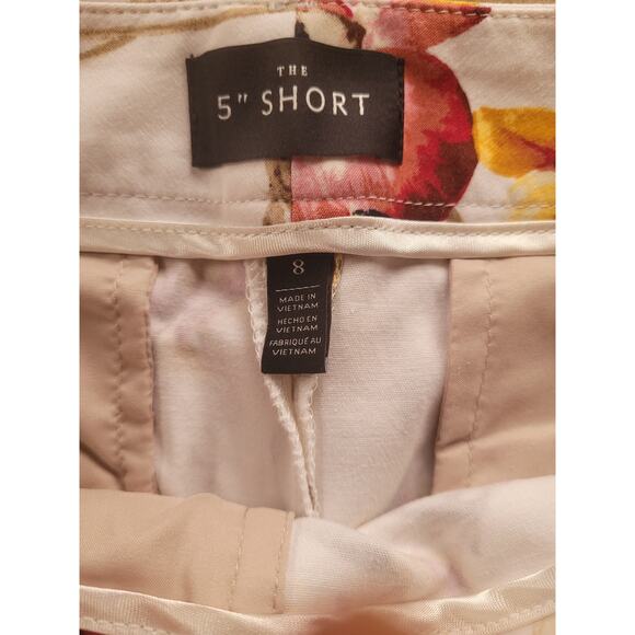 White House Black Market Shorts White Floral Pockets Chino Style Sz 8 - Picture 7 of 7